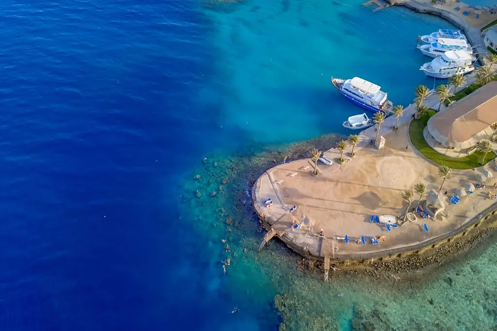 Airport Resort